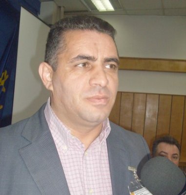 Judecătorii au amânat pronunţarea în procesul lui Delicoti cu prefectul